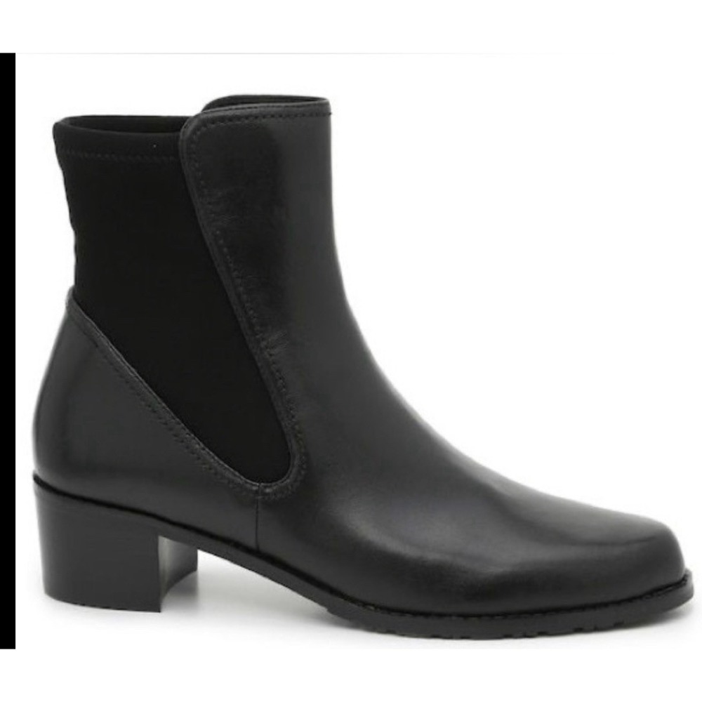 Lynelle booties by Stuart Weitzman Size 9.5 Black
